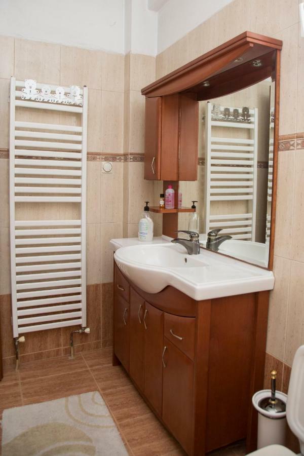 Veta'S Spacious Central Apartment Serres Buitenkant foto